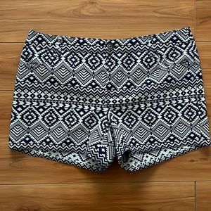 LAUNDRY BY SHELLI SEGAL | navy and white tribal print shorts